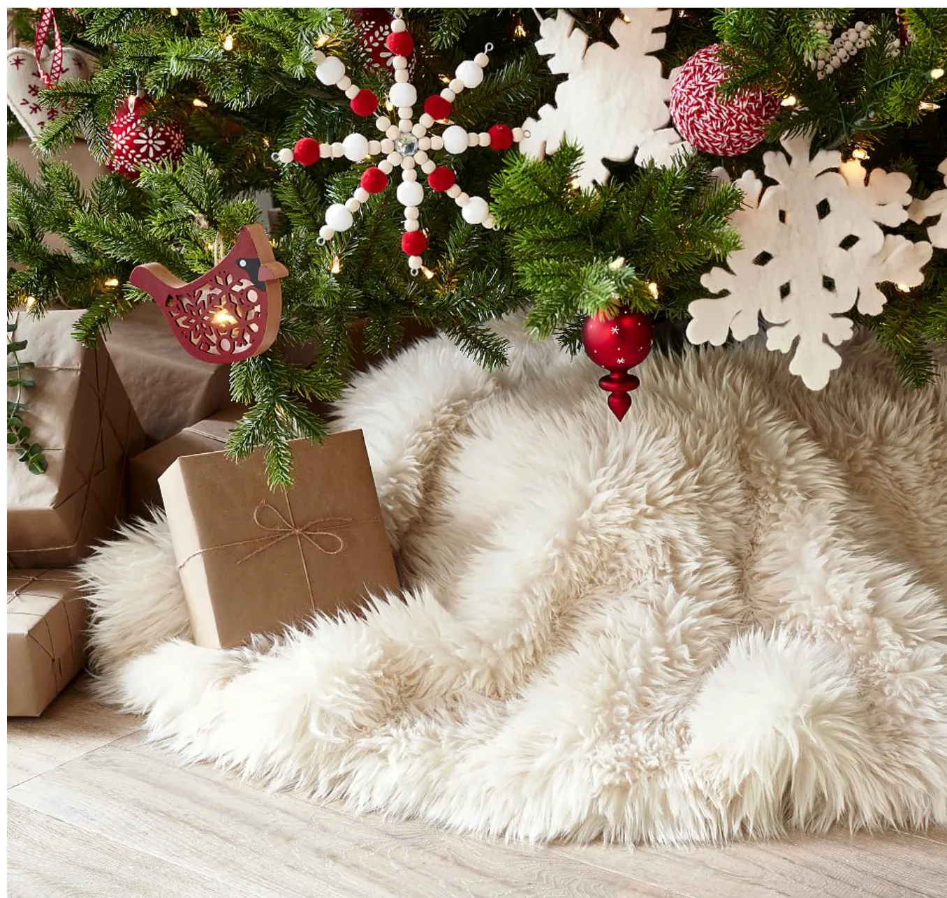 50 Inch White Faux Fur Tree Skirt