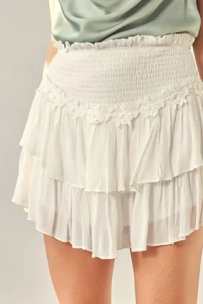 FLOWER TRIM AROUND WAIST SKORT