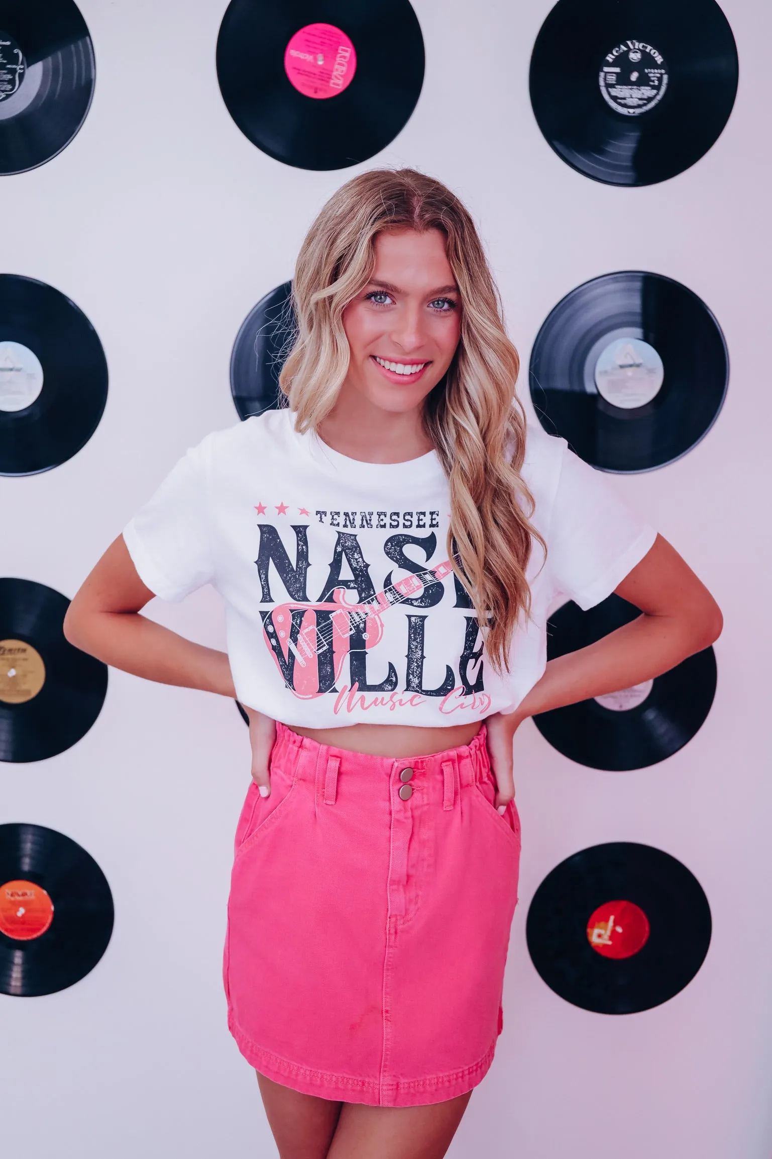 "Music City" Tennessee Cropped Graphic Tee - White